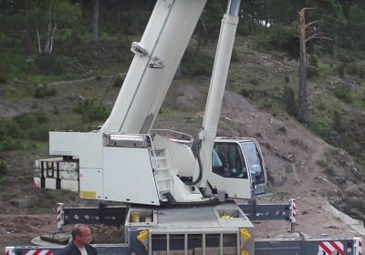 Автокран Terex-Demag в работе