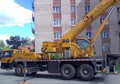 Автокран марки XCMG